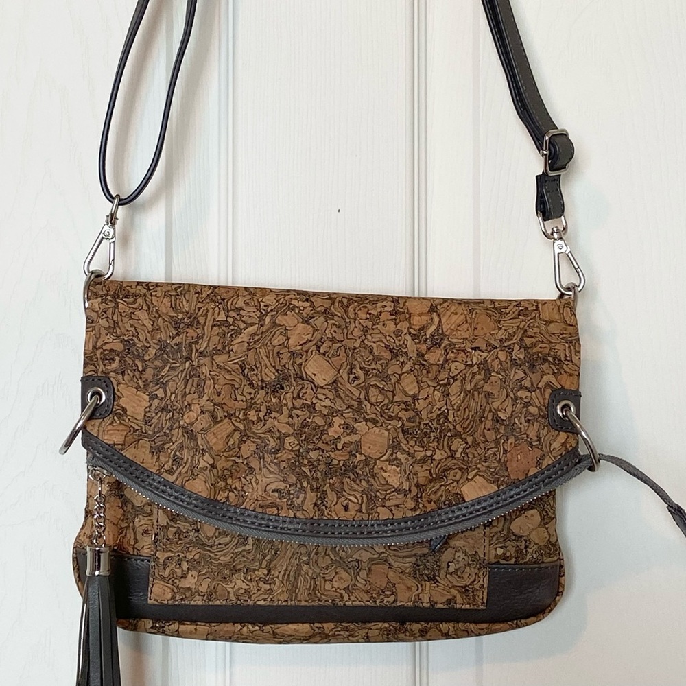 Queork Convertible EUC Cork/Leather Crossbody/Shoulder Bag